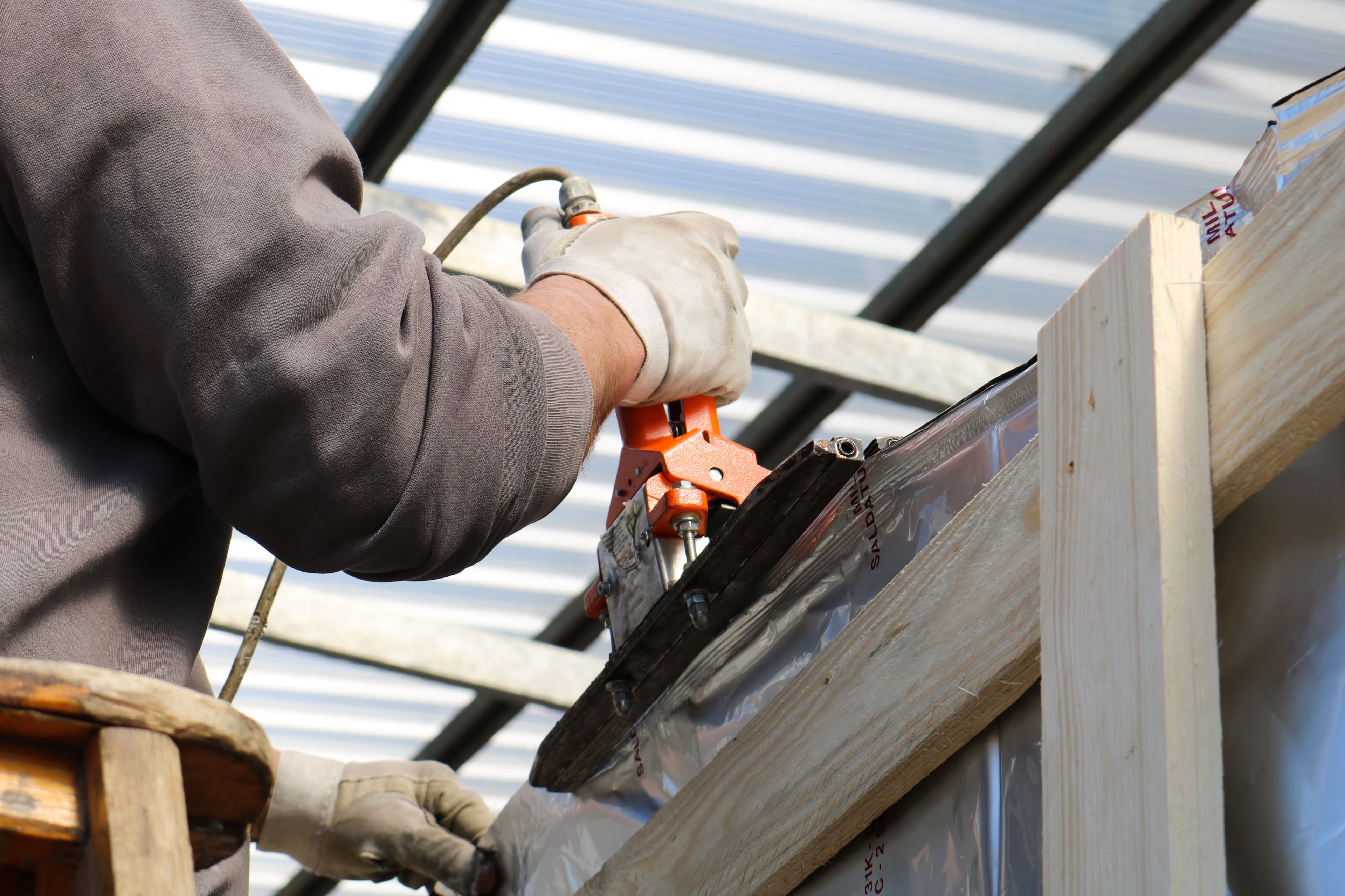 Handwerker auf einer Baustelle