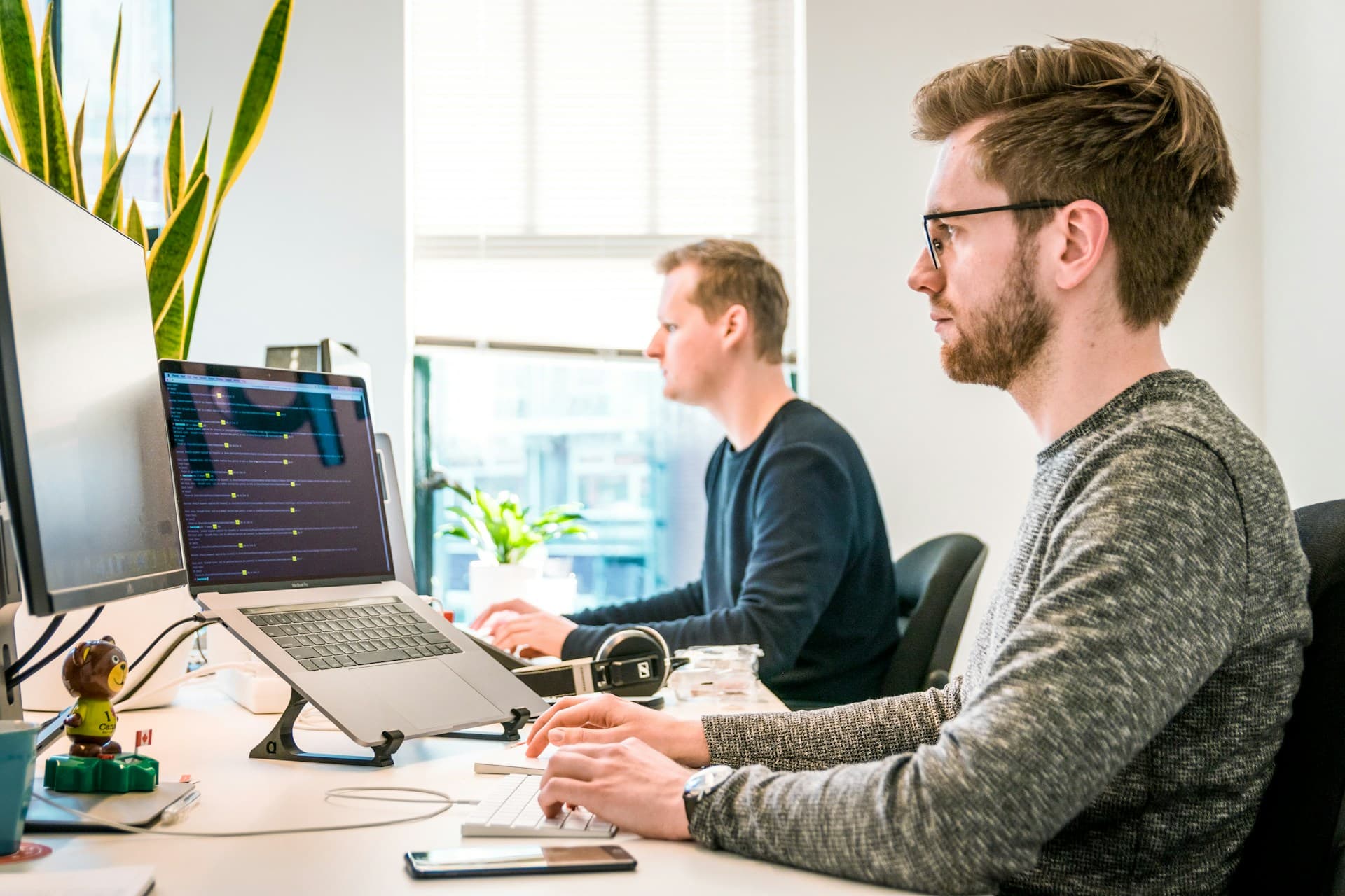 Arbeitsplatz in einer Agentur oder einem IT-Betrieb